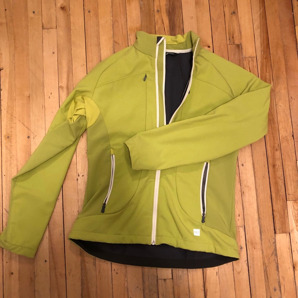 MEC running jacket - never worn, fits like a m/l